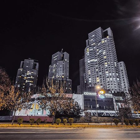 33Rd Floor Twin Apartments In Cevahir Sky City Complex With Pool, Spa, Fitness And Parking Included In Price Skopje Exterior foto